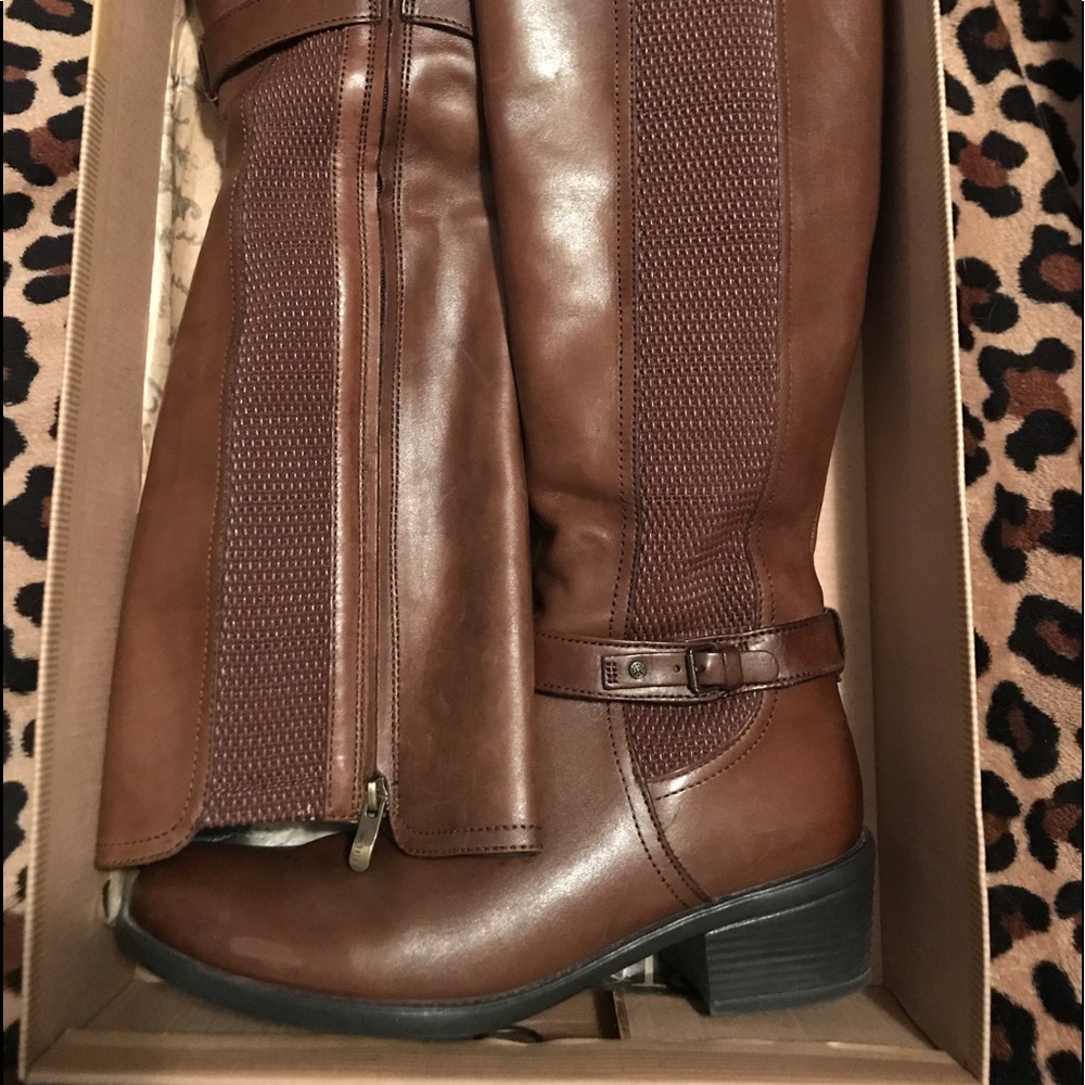 Women’s brown leather boots